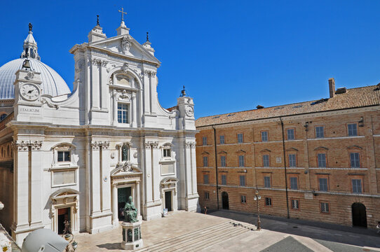 Loreto, il Santuario della Madonna di Loreto. - Marche