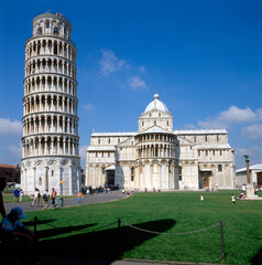 Pisa Piazza dei Miracoli. Duomo con la Torre Pendente