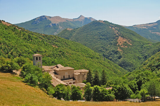Il Monastero di Fonte Avellana, Serra di Sant'Abbondio - Marche