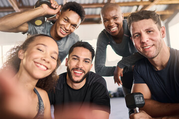 Obraz premium Men, women or diversity gym selfie of social media influencers, fitness blog or exercise pov. Portrait, smile or happy workout friends, weightlifting people or training coach in about us photography
