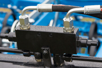 Part of hydraulic or pneumatic mechanism in machine. Technology