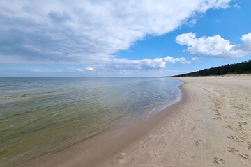 Blue sky and beautiful views of the seashore.