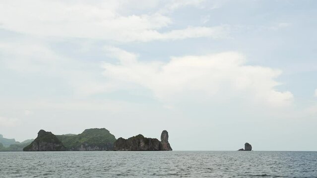 Thailand Islands Landscape, Ang Thong National Marine Park, Amazing Beautiful Tropical Scenery of Limestone Karsts Rock Formations, Seascape and Ocean, Southeast Asia, Thai Island Scene