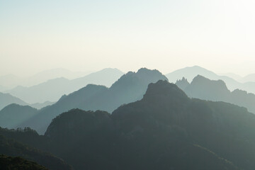 Landschaft von Huangshan, gelber Berg, UNESCO-Weltkulturerbe. Befindet sich in Huangshan.