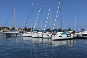 Fototapeta na wymiar Ischia - Barche a vela ormeggiate al porto