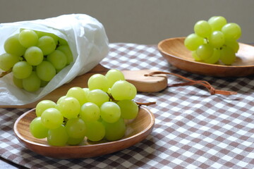 シャインマスカットのテーブルフォト