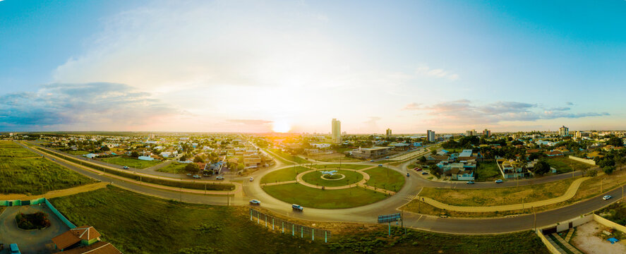 Pra&ccedil;a do Avi&atilde;o em Lu&iacute;s Eduardo Magalh&atilde;es - Bahia