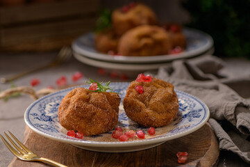 Rabanadas poveiras with sugar and cinnamon