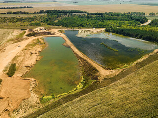 Open mining of constructing sand from illuminated quarry