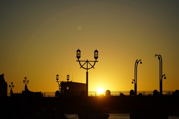 夕日が綺麗な久寿里橋の景色