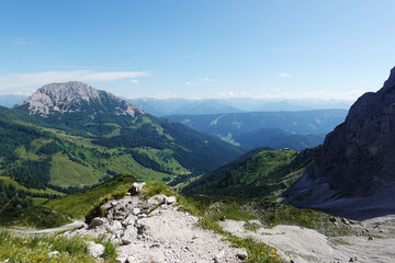 A path through Steigl pass in the Austrian Alps	