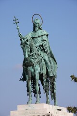 Verticale opname van het standbeeld in Boedapest, Hongarije