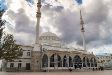 Fototapeta na wymiar Russia. Dagestan. October 23, 2022. The Central Juma Mosque in the city of Makhachkala.
