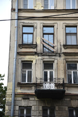 An old building in St. Petersburg, in need of repair.