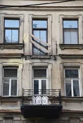 An old building in St. Petersburg, in need of repair.
