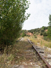 Vía del tren abandonada