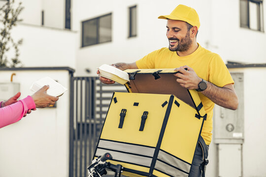 Courier delivering pizza