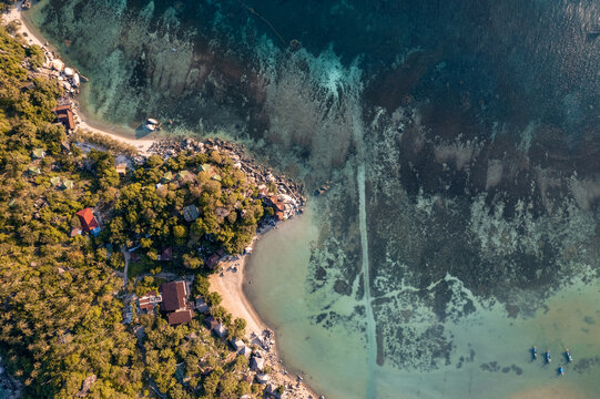 Aerial view of the ocean in thailand © Clement