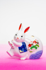 写真素材:令和5年・2023年の干支は卯（う・うさぎ）　卯年の年賀状素材（和風、和紙、千代紙、お正月小物等）