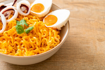 instant noodles salt egg flavour with squid or octopus