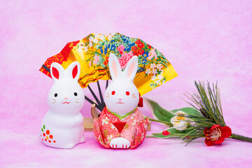 写真素材:令和5年・2023年の干支は卯（う・うさぎ）　卯年の年賀状素材（和風、和紙、千代紙、お正月小物等）