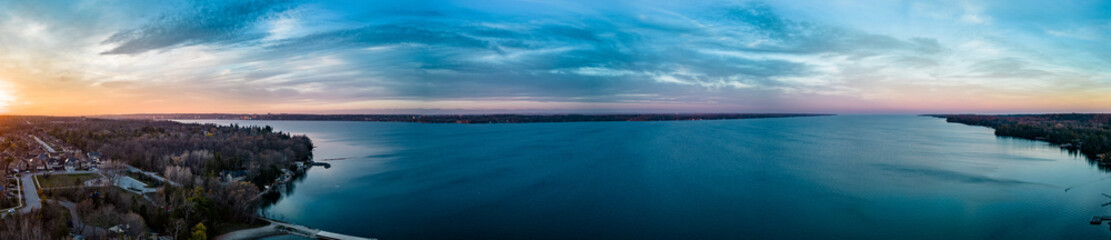 Obraz premium Sunset Panorama Lake simcoe fall winter season 