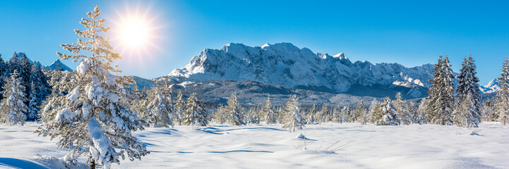 Zugspitze im Wettersteingebirge im Winter