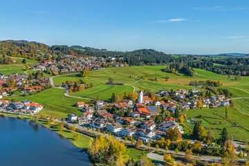 Ausblick auf Hopfen am See und Enzensberg im Ostallgäu