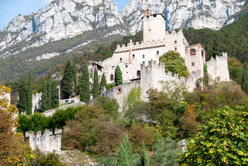 Fototapeta na wymiar Castello d'Avio in Trentino