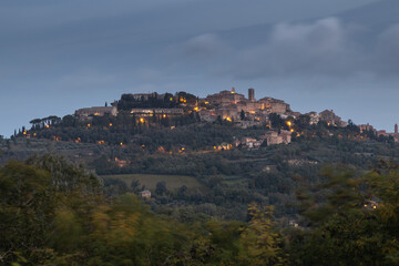 Obraz premium Scenic view of Montepulciano, Italy