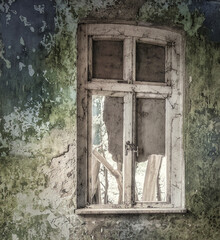 verrottetes Fenster in einem verlassenen Haus