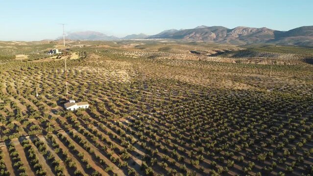 Video a&eacute;reo de la Sierra de Cazorla, m&aacute;s concretamente, la zona de la Cascada de La Malena.
