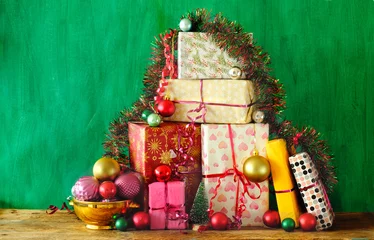 Poster christmas gifts, wrapped presents, merry christmas,making a present concept,free copy space © Kirsten Hinte