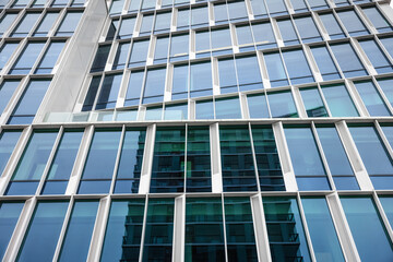 Fototapeta na wymiar Glass wall exterior of high rise building
