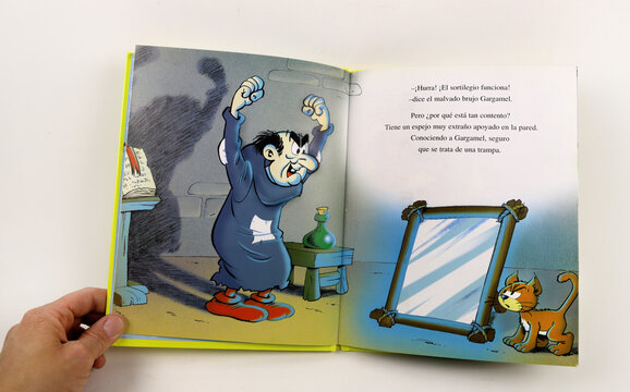 Gargamel Imagens – Procure 99 fotos, vetores e vídeos | Adobe Stock