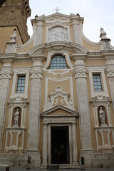 Fototapeta na wymiar Cathedral of Saints Pietro and Paolo in Pitigliano, Tuscany Italy