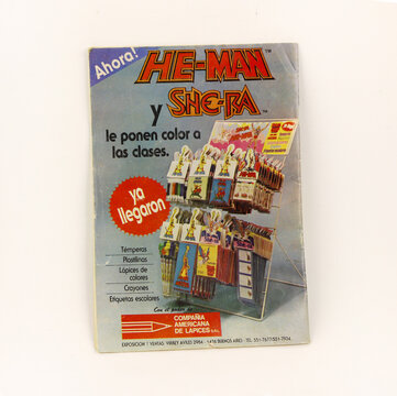 
Old magazine advertising about school supplies are the characters of He-Man and She-Ra. Animated television series from the 80s. Plasticine, pencils, temperas, crayons, labels.