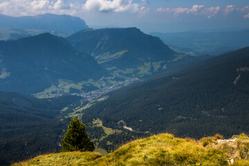 Obraz premium Clouds over mountain massif Odle in Dolomites