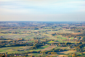 Krajobraz widoczny z wieży widokowej na Łysej Górze w Górach Świętokrzyskich