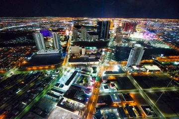 Türaufkleber Las Vegas View of Las Vegas at night from the observation deck