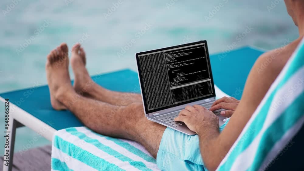 Fototapete Computer Programmer Using Development Software On Laptop