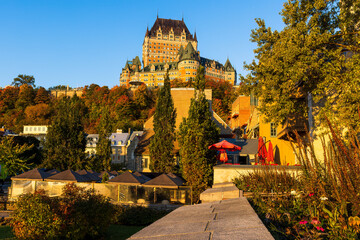 Obraz premium the emblem of the old city of Quebec, the Château Frontenac