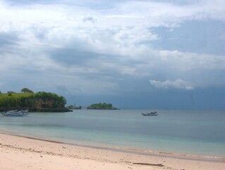 Fototapeta na wymiar Beautiful Tropical Beach, Pink Beach Lombok Indonesia