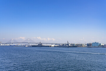 神奈川県横浜市　横浜みなとみらいと停泊している軍艦