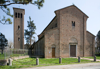 Bagnacavallo, Ravenna. Facciata e campanile della Chiesa di San Pietro in Silvis
