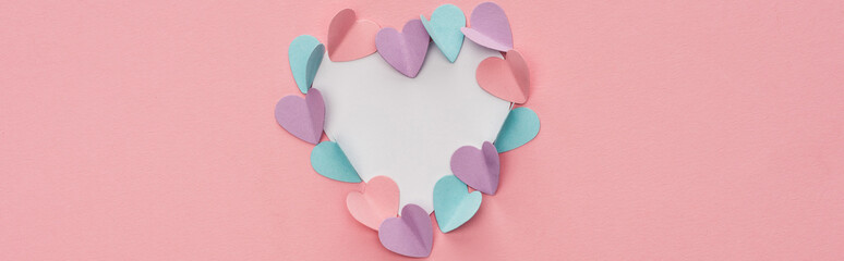Fototapeta premium top view colorful paper hearts