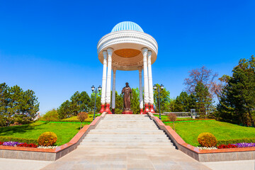 Alisher Navoiy monument in Tashkent, Uzbekistan