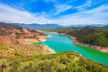Fototapeta na wymiar Hisorak water reservoir near Shahrisabz, Uzbekistan