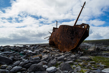 Shipwreck on inis oir in Ireland