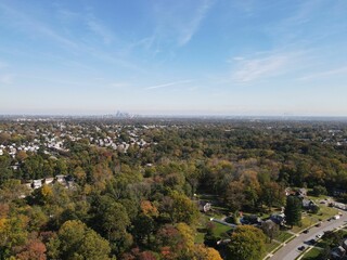 Obraz premium Aerial View of Philadelphia from Suburb